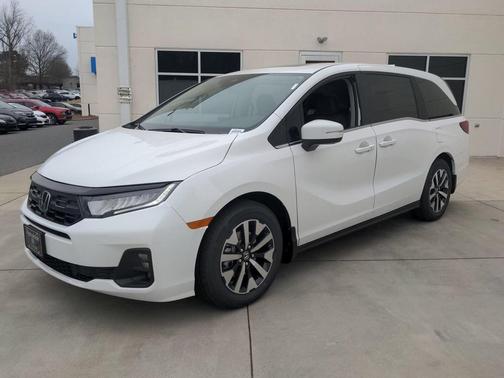 Platinum White Pearl 2026 Honda Odyssey EX-L