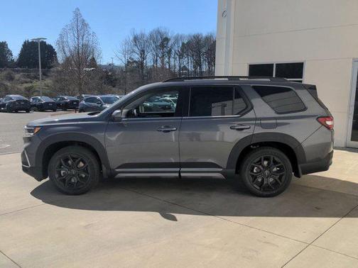 2025 Honda Pilot Touring 8-Passenger