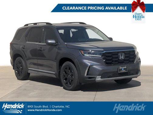 2025 Honda Pilot Touring 8-Passenger