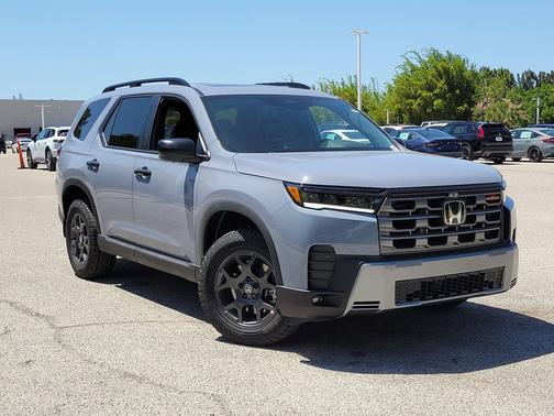 Sonic Gray Pearl 2026 Honda Pilot TrailSport