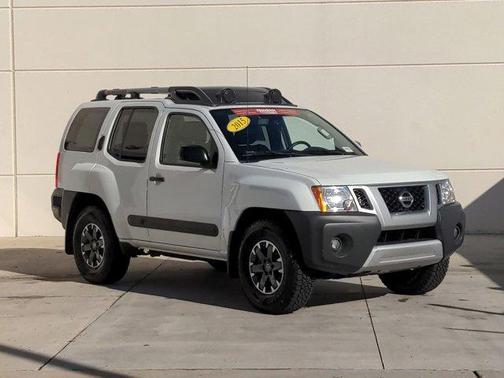 Photo 2 of 48 of 2015 Nissan Xterra PRO-4X