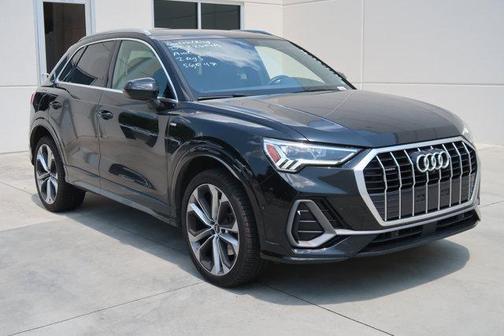 2020 Audi Q3 45 S line Prestige