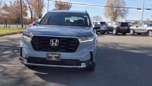 2025 Honda Pilot Touring 8-Passenger