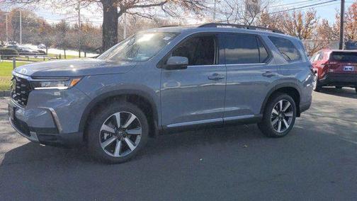 2025 Honda Pilot Touring 8-Passenger