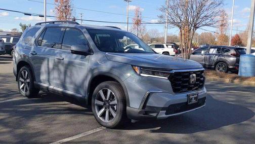 2025 Honda Pilot Touring 8-Passenger