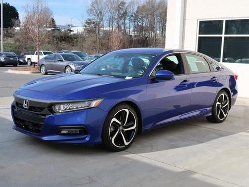 Photo 4 of 33 of 2018 Honda Accord Sport