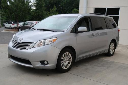 2012 Toyota Sienna XLE