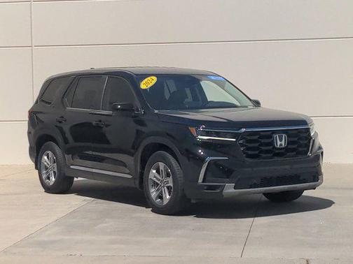Crystal Black Pearl 2024 Honda Pilot EX-L