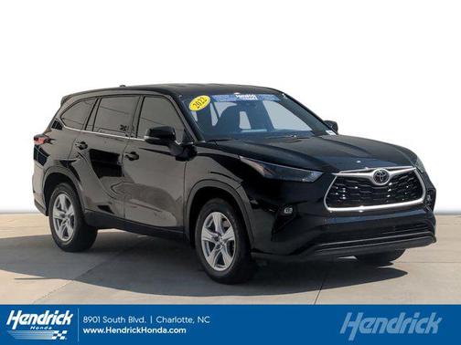 2022 Toyota Highlander LE