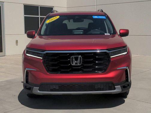 Radiant Red Metallic II 2025 Honda Pilot Elite