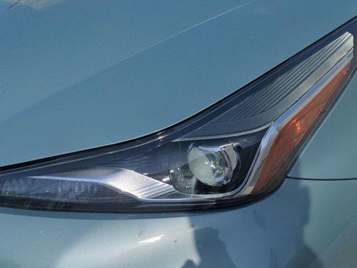 2021 Toyota Prius XLE