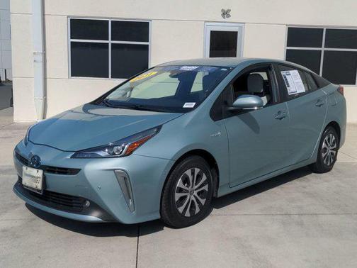 2021 Toyota Prius XLE