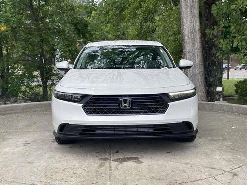 2025 Honda Accord LX 1.5T