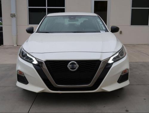 Pearl White Tricoat 2020 Nissan Altima SR FWD