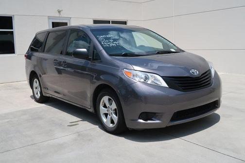 2017 Toyota Sienna SE