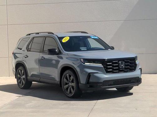 Sonic Gray Pearl 2023 Honda Pilot AWD Sport