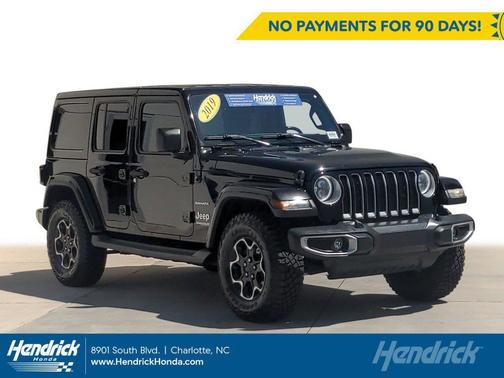 Black Clearcoat 2018 Jeep Wrangler Unlimited Sahara