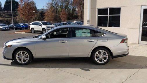 2025 Honda Accord LX 1.5T
