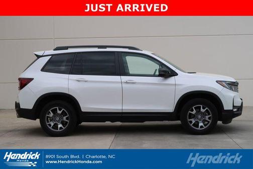 Platinum White Pearl 2023 Honda Passport AWD TrailSport