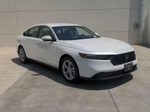 2025 Honda Accord LX 1.5T