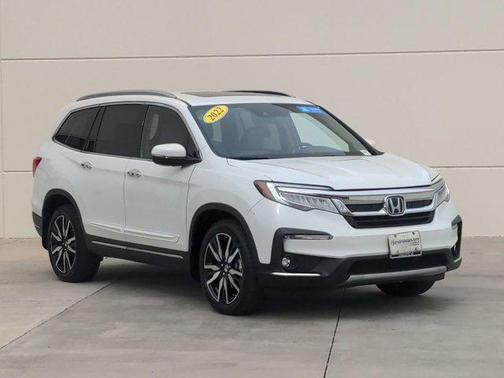 2022 Honda Pilot Touring 8-Passenger