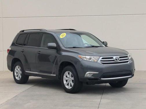 2011 Toyota Highlander SE