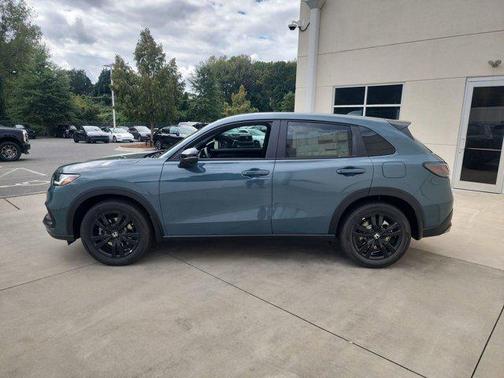 Nordic Forest Pearl 2026 Honda HR-V AWD Sport
