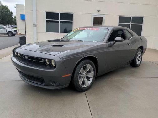 2016 Dodge Challenger SXT