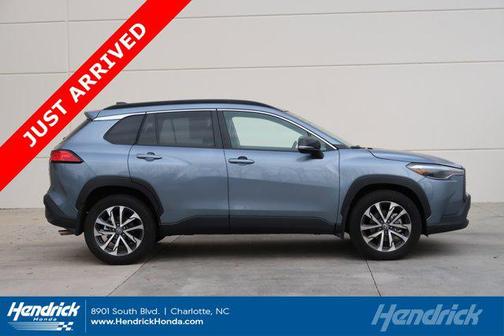 2025 Toyota Corolla Cross XLE