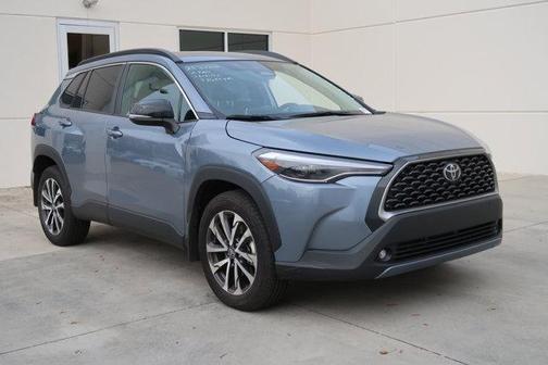 2025 Toyota Corolla Cross XLE