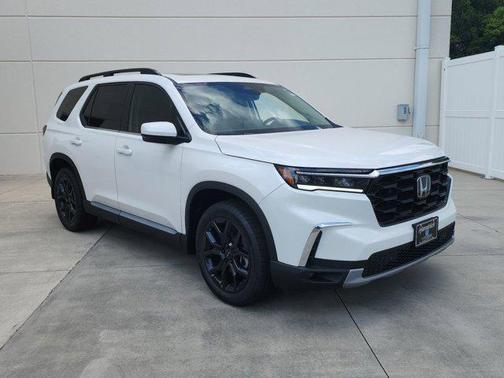 2025 Honda Pilot Touring 8-Passenger