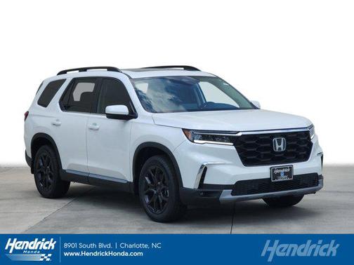 2025 Honda Pilot Touring 8-Passenger