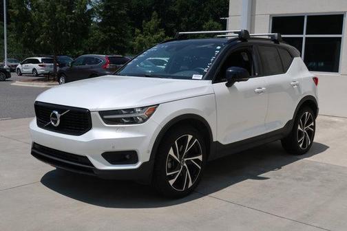 2021 Volvo XC40 T5 R-Design