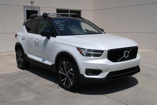 2021 Volvo XC40 T5 R-Design