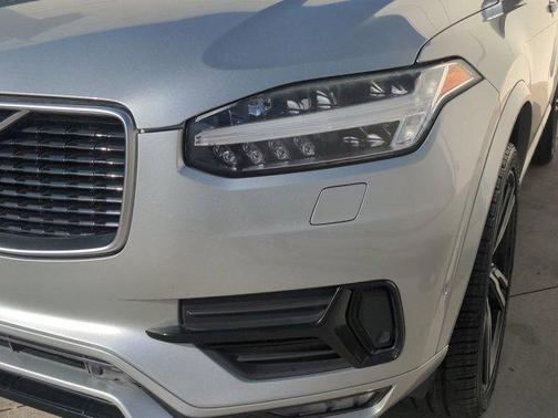 2017 Volvo XC90 T6 R-Design