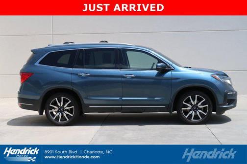 2022 Honda Pilot Touring 8-Passenger