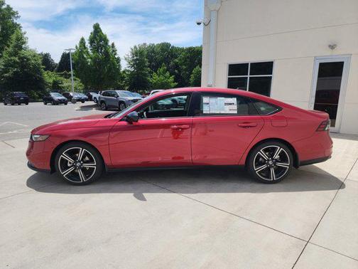 Radiant Red Metallic 2026 Honda Accord SE
