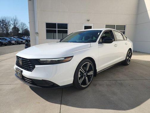 Platinum White Pearl 2026 Honda Accord SE