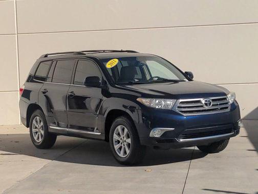 2011 Toyota Highlander SE