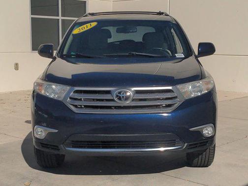 2011 Toyota Highlander SE