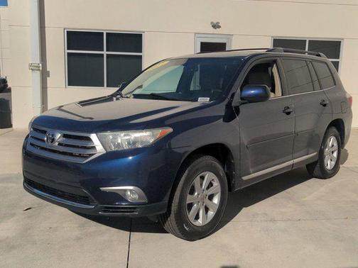 2011 Toyota Highlander SE