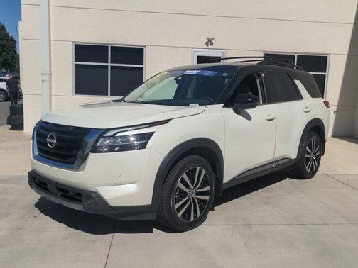 2024 Nissan Pathfinder Platinum 4WD