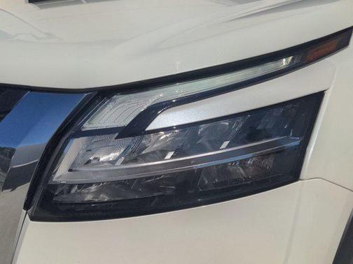 2024 Nissan Pathfinder Platinum 4WD