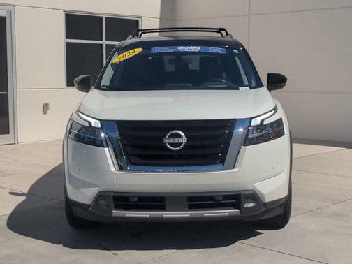 2024 Nissan Pathfinder Platinum 4WD