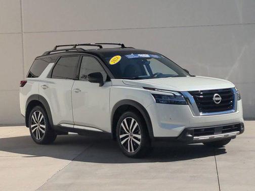 2024 Nissan Pathfinder Platinum 4WD