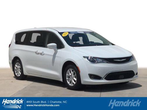 2020 Chrysler Pacifica Touring