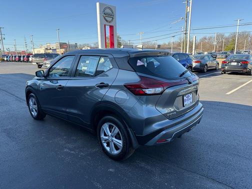 2025 Nissan Kicks S