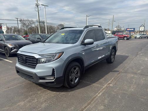 Modern Steel Metallic 2023 Honda Ridgeline RTL
