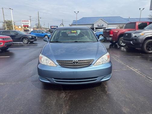 2004 Toyota Camry LE