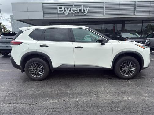 Glacier White 2023 Nissan Rogue S